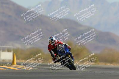 media/Apr-09-2023-SoCal Trackdays (Sun) [[333f347954]]/Turn 14 (1015am)/